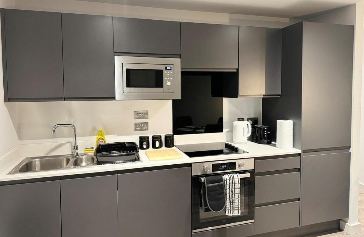 Modern 2-Bedroom Apartment In Heart Of Liverpool Esterno foto